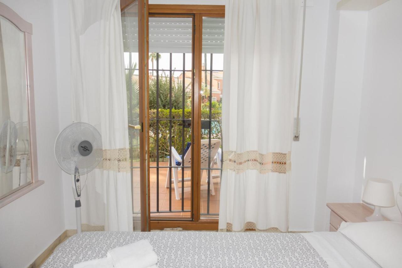 Apartamento Pink Mariposas Chiclana de la Frontera Eksteriør billede