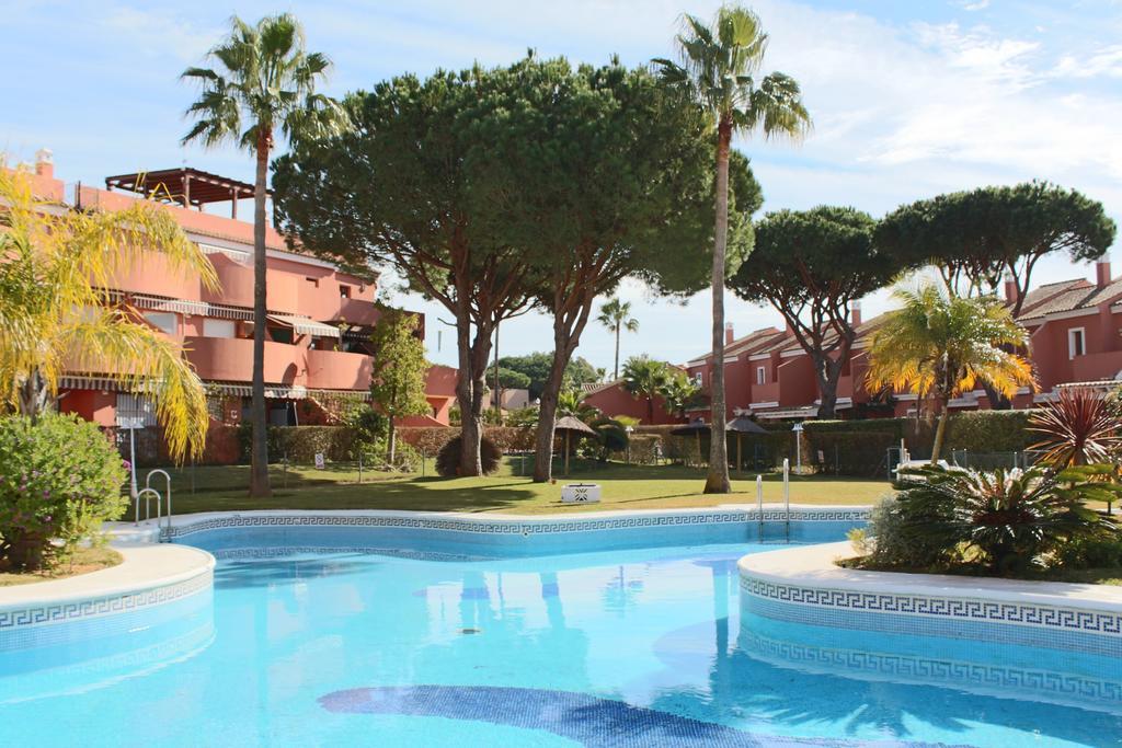 Apartamento Pink Mariposas Chiclana de la Frontera Eksteriør billede